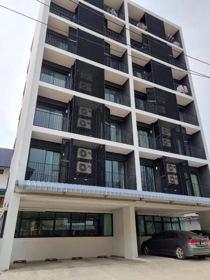 Tiara Place Бангкок Экстерьер фото